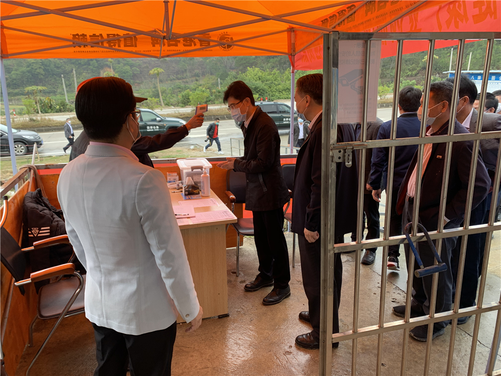 云浮市委副書記、市長王勝到衍生健康醫(yī)藥產(chǎn)業(yè)園檢查指導(dǎo)疫情防控工作