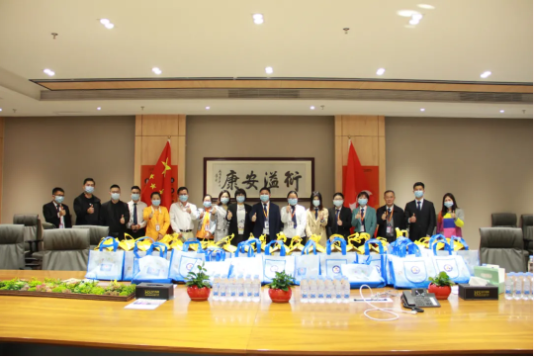 #萬吉送萬家# 市，區(qū)人社局蒞臨衍生健康醫(yī)藥產(chǎn)業(yè)園慰問異地務(wù)工人員