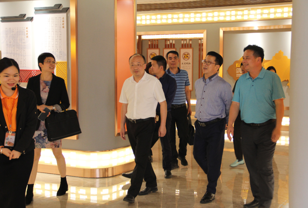 #園區(qū)動(dòng)態(tài)#云浮市云安區(qū)副區(qū)長陳偉權(quán)一行蒞臨衍生健康醫(yī)藥產(chǎn)業(yè)園參觀調(diào)研