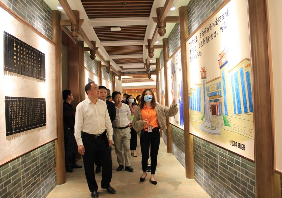 #園區(qū)動(dòng)態(tài)#信宜市副市長梁志毅一行蒞臨衍生健康醫(yī)藥產(chǎn)業(yè)園參觀調(diào)研