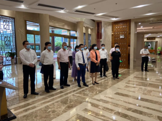 衍生動態(tài)丨省委統(tǒng)戰(zhàn)部副部長、省工商聯(lián)黨組書記陳麗文蒞臨衍生健康醫(yī)藥產(chǎn)業(yè)園調(diào)研參觀